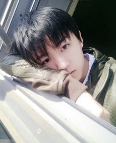 娱乐吃瓜酱帅气的男朋友,帅气男友助力娱乐吃瓜酱星光熠熠